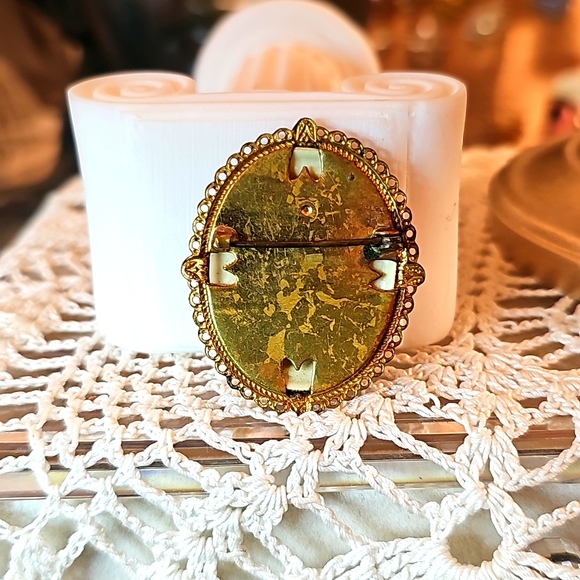 Vintage Antique Cameo Brooch - Picture 4 of 4